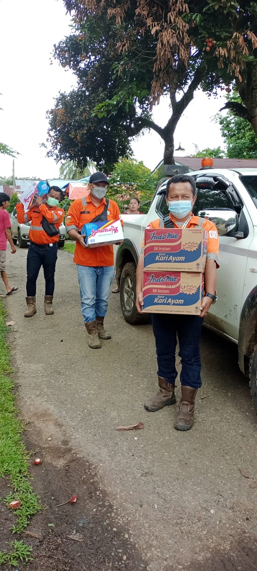 Pihak Swasta PT.KIM Peduli Korban Banjir